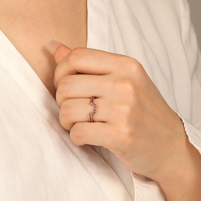 "Charming Light" Classic Wedding Ring