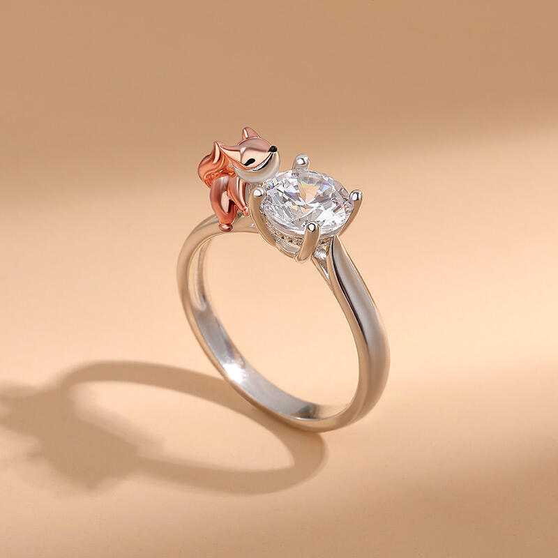 Jeulia Hug Me "Baby Fox" Round Cut Sterling Silver Ring