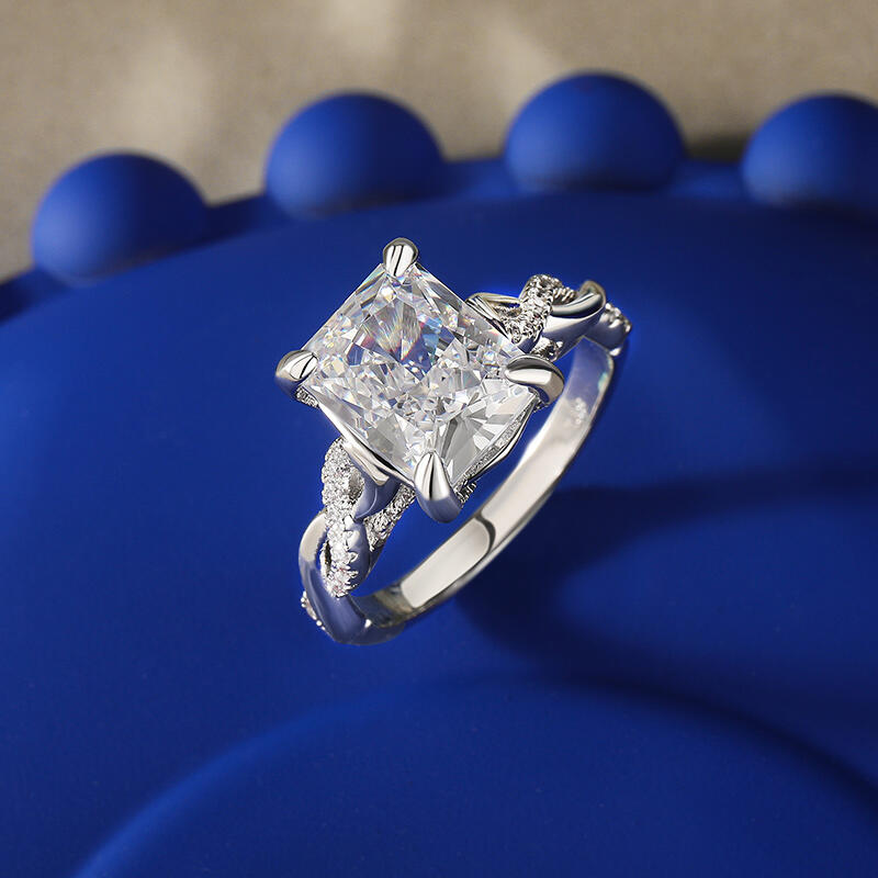 Jeulia Classic Twist Engagement Ring Crushed Ice Cut Sterling Silver