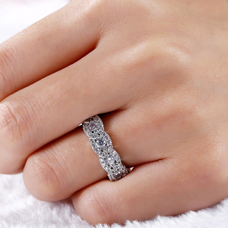 Jeulia Interlock Round Cut Sterling Silver Women's Band