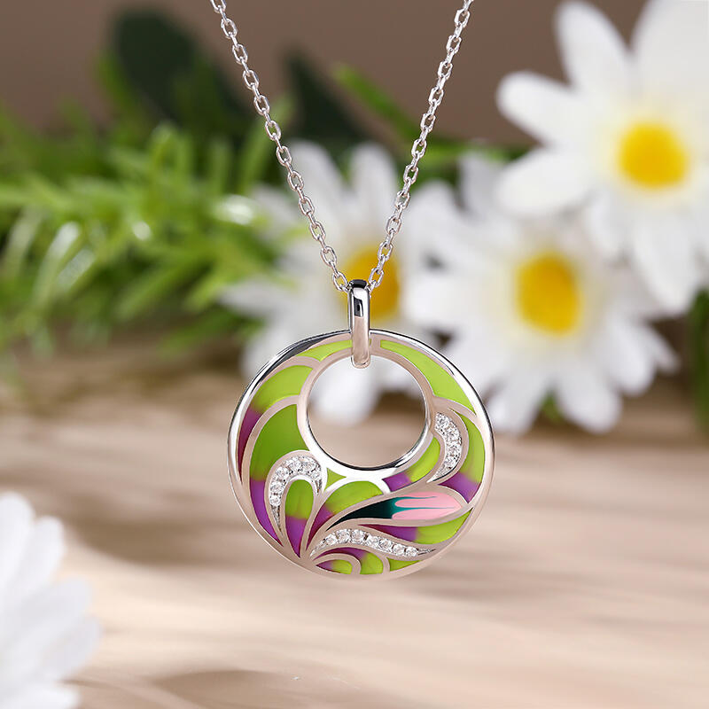 Jeulia "Flowing" Leaf Enamel Sterling Silver Necklace