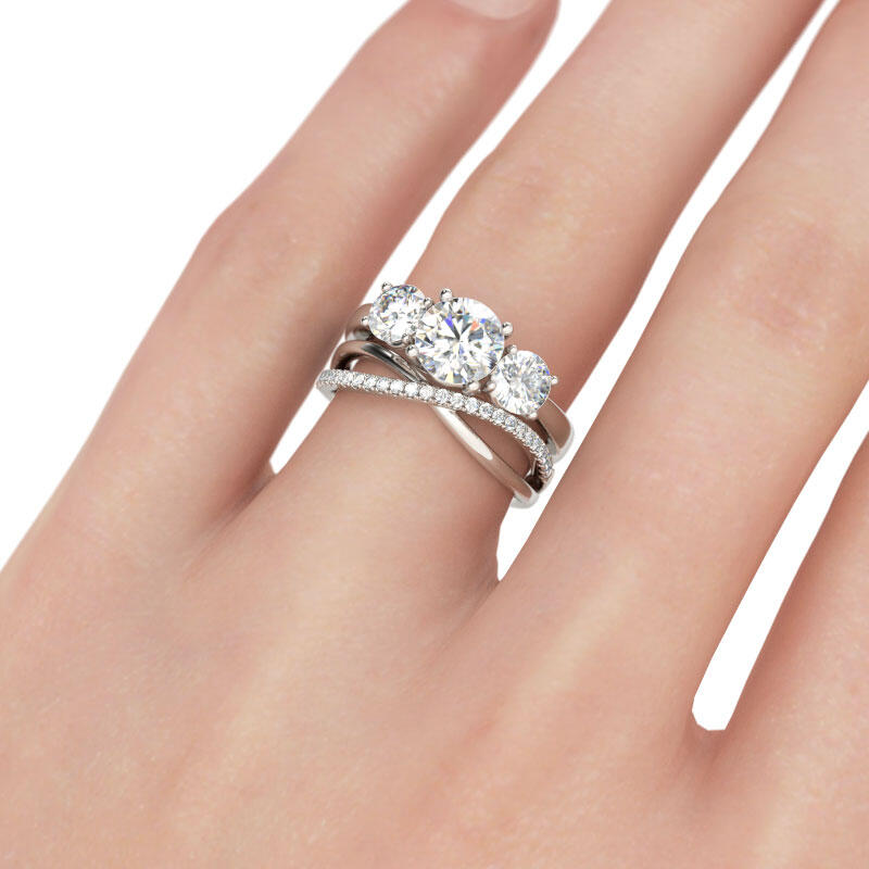 Jeulia Conjunto De Anillos Cruceros Con Tres Piedras De Talla Redonda En Plata De Ley