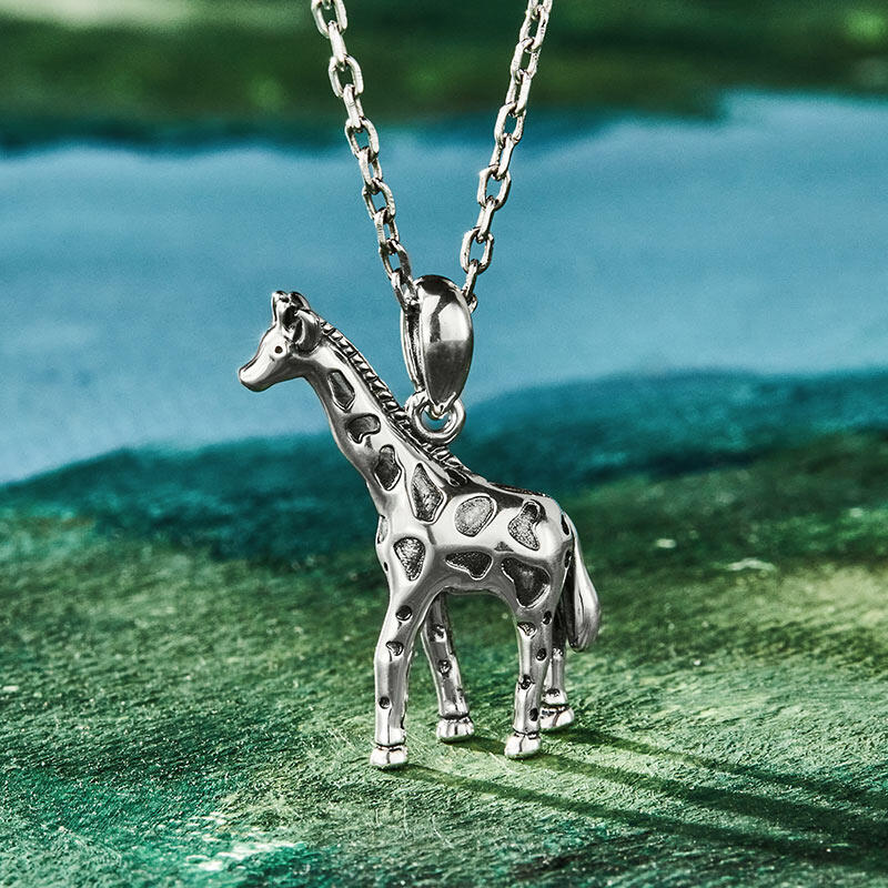 Jeulia Gargantilla en forma de jirafa africana de plata de ley