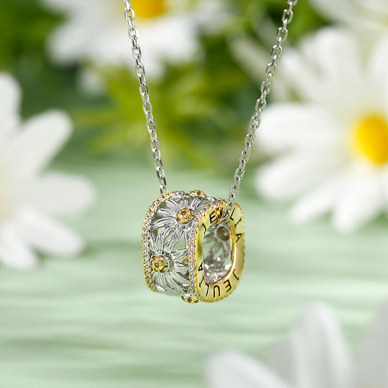 Jeulia Collar de dos tonos camomila flor de plata de ley