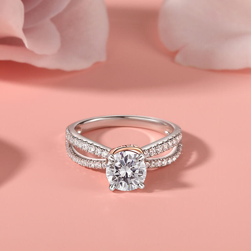 Jeulia Anillo de Compromiso Personalizado X Cruz con Corte Redondo en Plata Esterlina