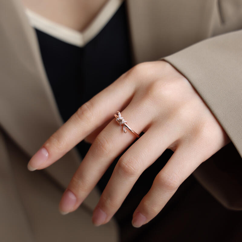 Jeulia Classic Knot Sterling Silver Ring