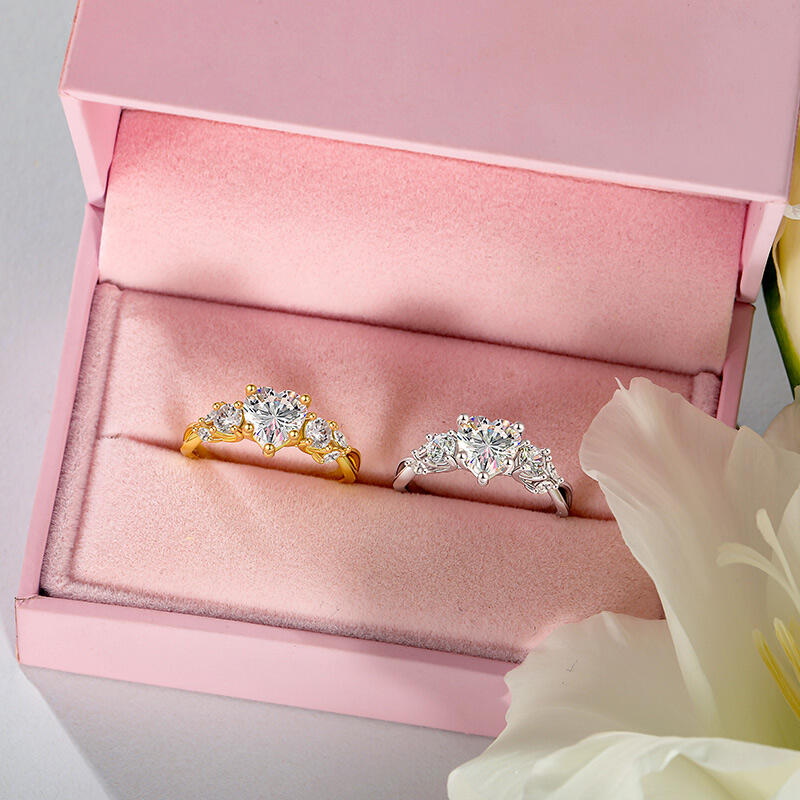 Jeulia Custom Heart Cut Twist Three Stone Engagement Ring