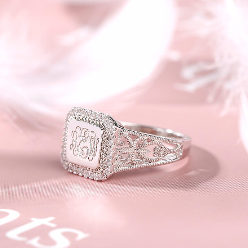 Jeulia Chevalière Homme Bague en Argent Sterling Personnalisée Monogram Chevaliere