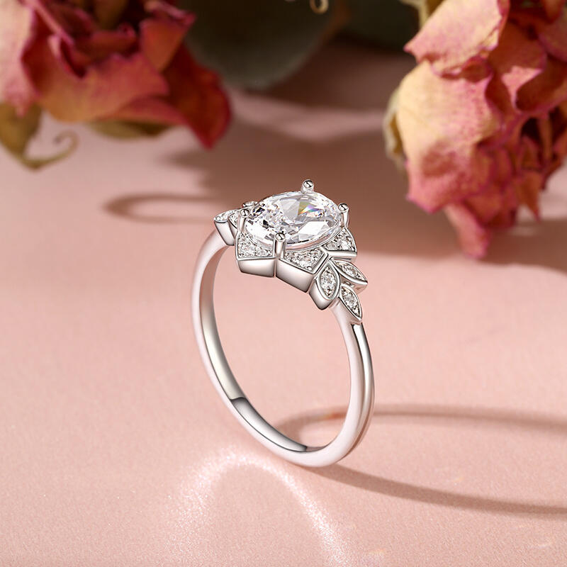 Jeulia Anillo de Plata de Ley con Corte Ovalada y Halo Floral