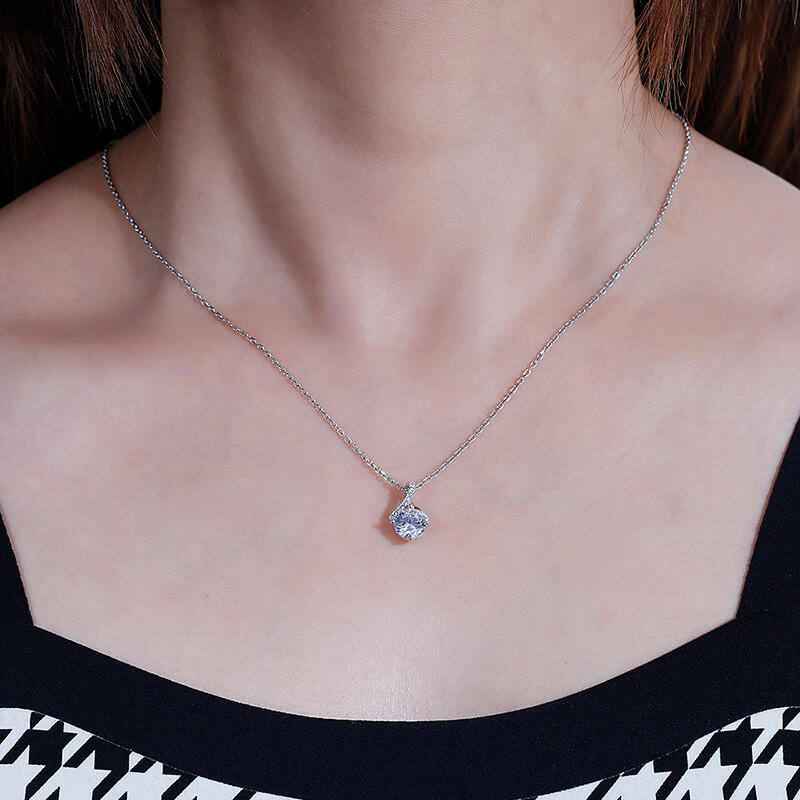 Jeulia Collier Torsion Coupe Ronde Argent Sterling