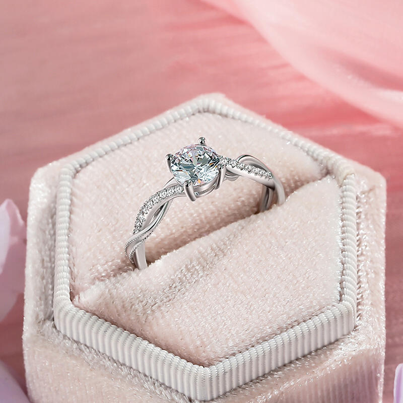 Jeulia Anillo Torcido Clásico con Borde de Cuentas Personalizada