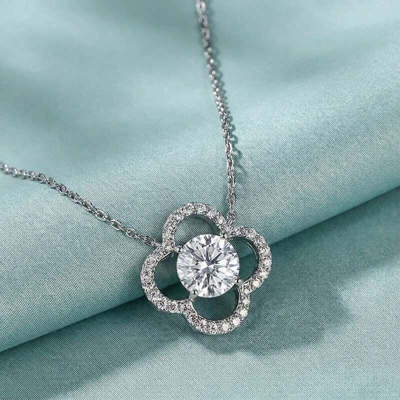 Jeulia Four Leaf Clover Round Cut Sterling Silver Necklace