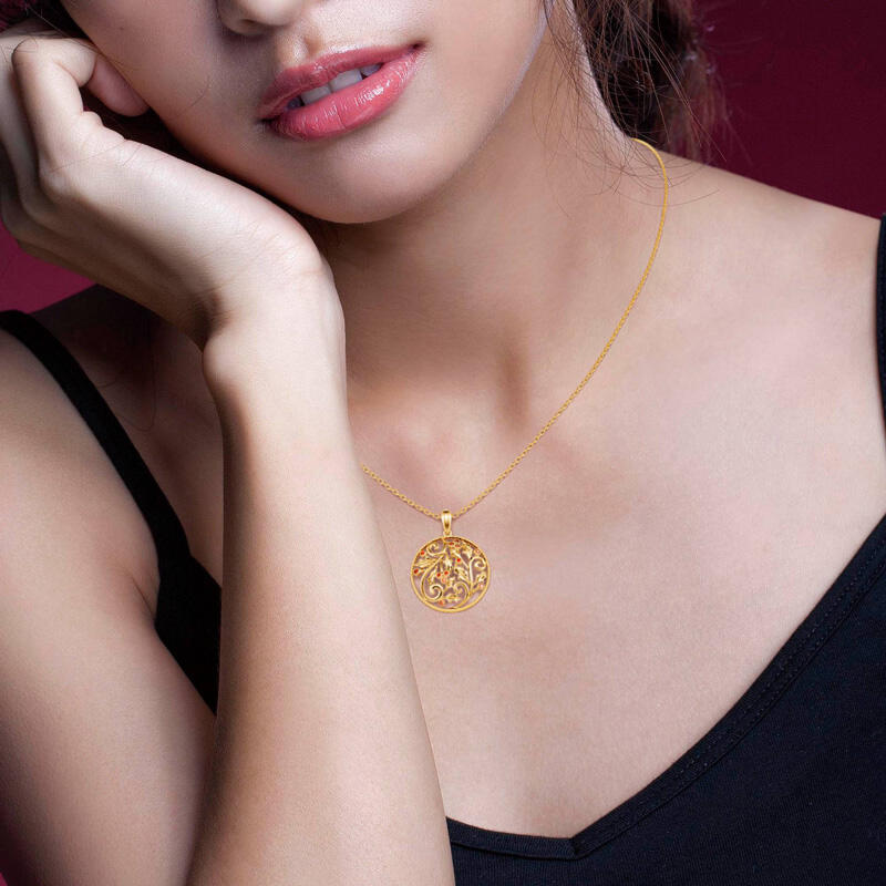 Jeulia Collar con colgante de muérdago de plata de ley en tono dorado