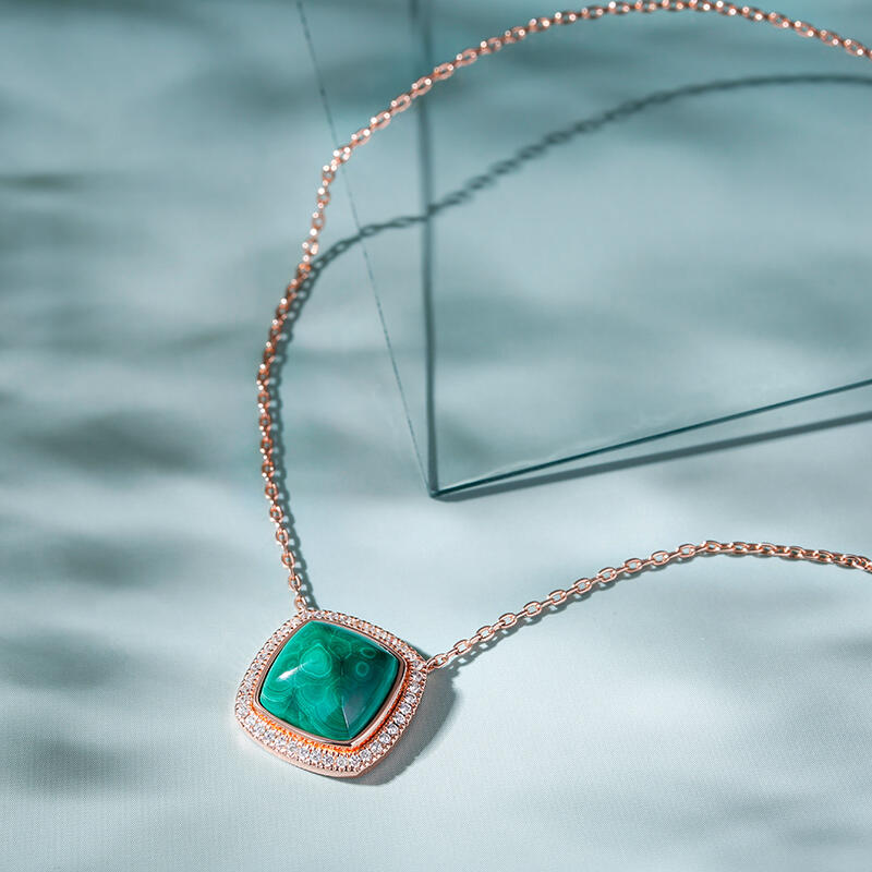 Jeulia Halo Malachites Sterling Silver Necklace