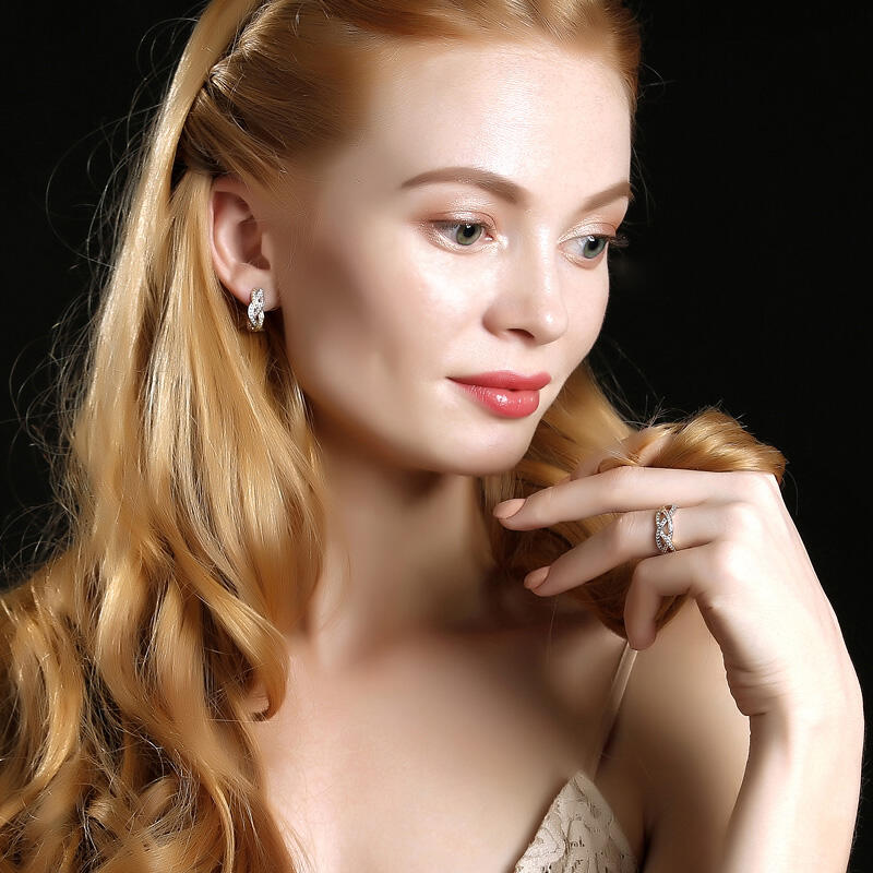 Jeulia Intertwined Tri-Tone Earrings