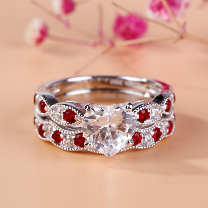 Jeulia Milgrain Heart Cut Sterling Silver Ring Set