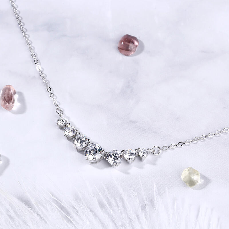 Jeulia Collar Clásico Colgante De Talla Redonda En Plta De Ley