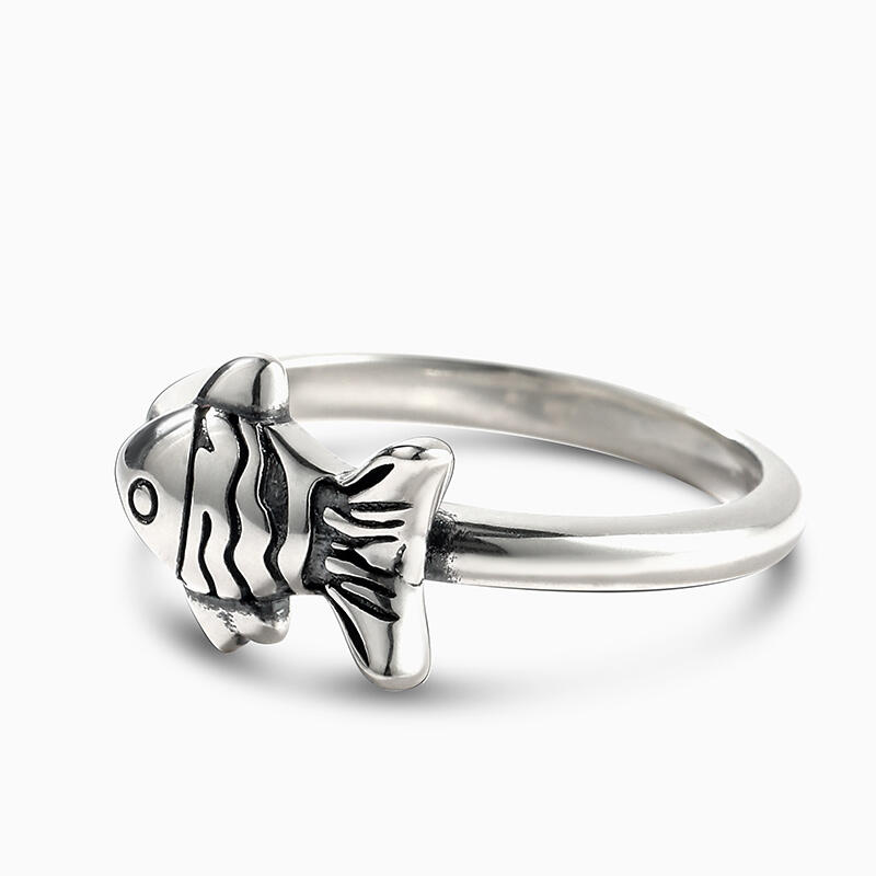 Jeulia "Petite Fish" Sterling Silver Ring