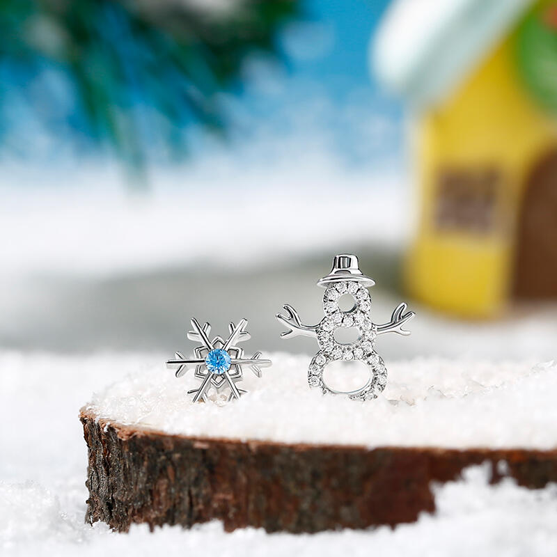 Jeulia "Merry Christmas" Snowman & Snowflake Design Sterling Silver Earrings