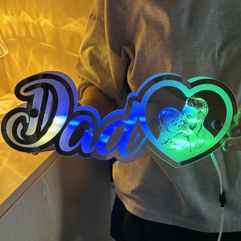 カスタムイズ 写真入り ハート ミラー 発光 ライト 壁掛け 屋内装飾 リモコン付き 壁フック付き お父さんへのプレゼント