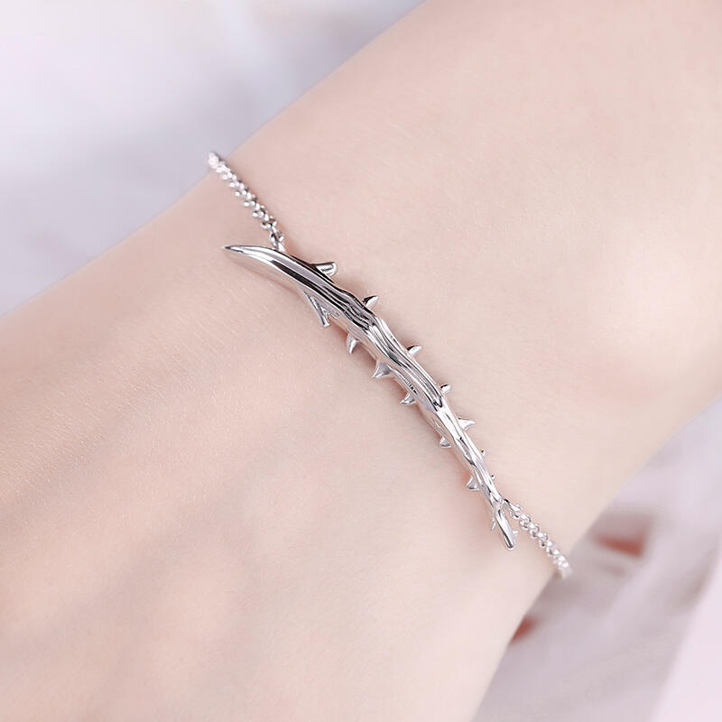 Jeulia "Staff of Thorns" Sterling Silver Bracelet (195mm)