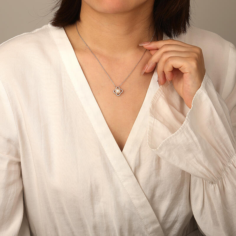 "A Clover's Blessing" 7.5-8.0mm Freshwater Pearl Necklace