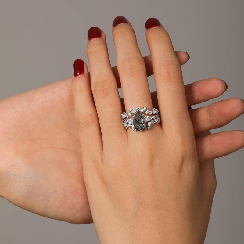 Jeulia Olivetta Pear Cut Moss Agate Ring Set
