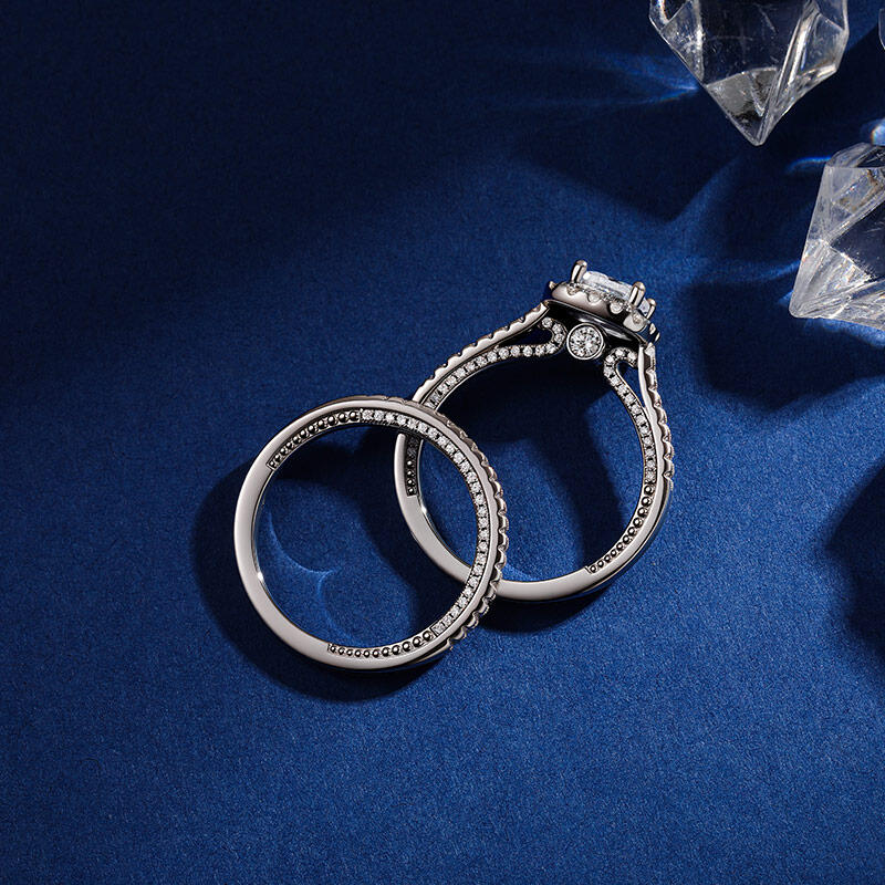 Jeulia Juego de Dos Anillos de Compromiso Eternidad Halo Corte Cojín