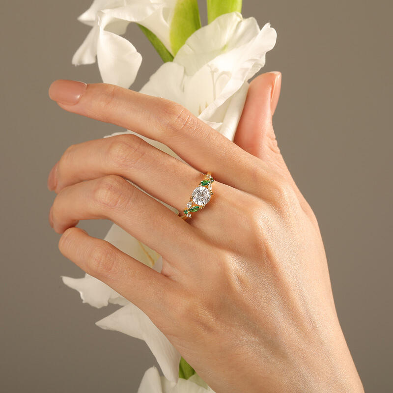 Jeulia Simple Custom Round Ring with Side Stone