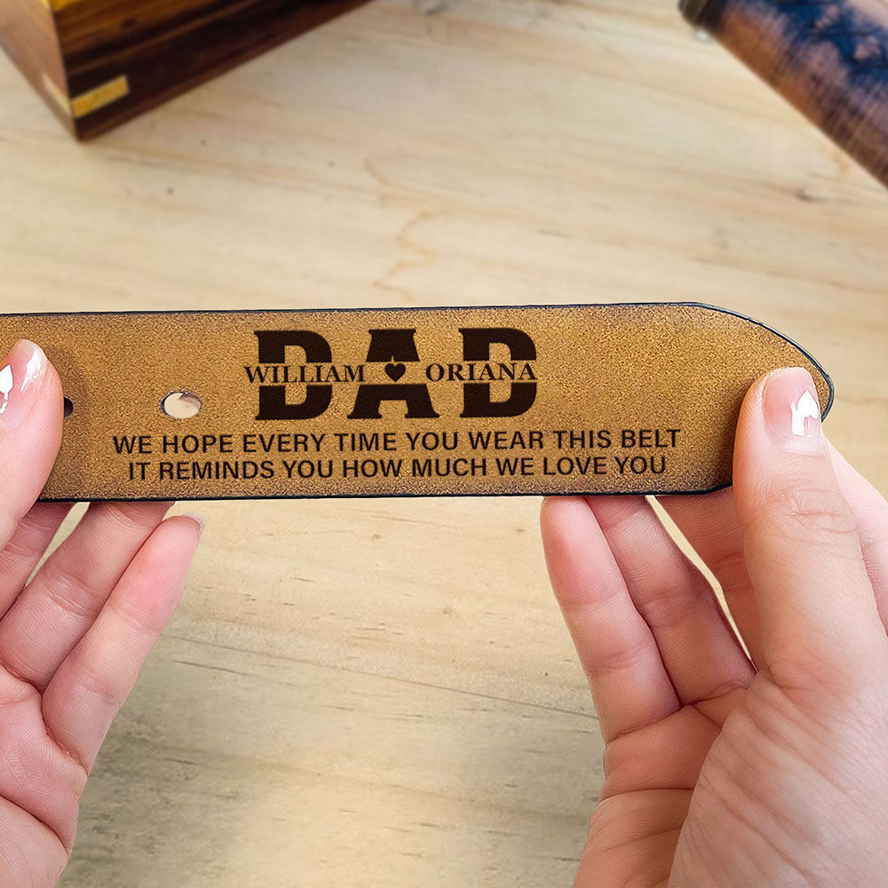 Personlig äkta läderbälte Mäns gåva Gravyrad namn bälte Farsdagsgåva för pappa