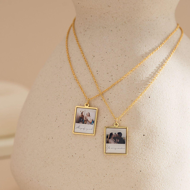 Personligt fotohalsband med anpassningsbar text en present till familjen