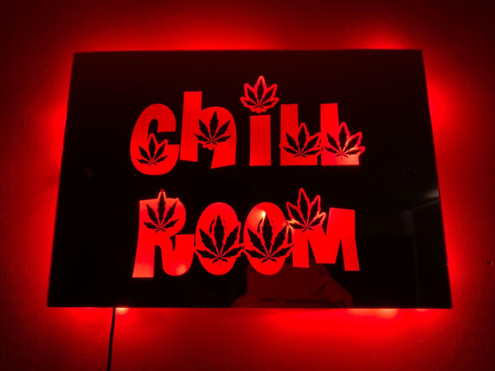 カスタマイズ 文字入れ LED ミラー 発光 ライト 壁掛け 12色変化 屋内装飾 リモコン付き 壁フック付き