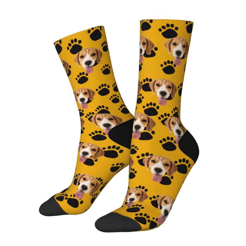 Calcetines faciales personalizables con foto de mascota y huellas de patas de perro negras