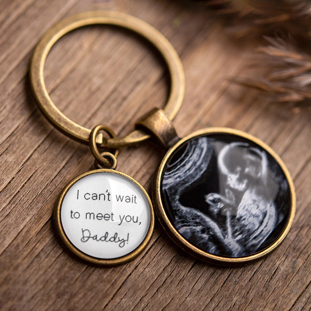 Personalized Ultrasound Photo Keychain Retro Style Pregnancy Gifts for New Dad Mom