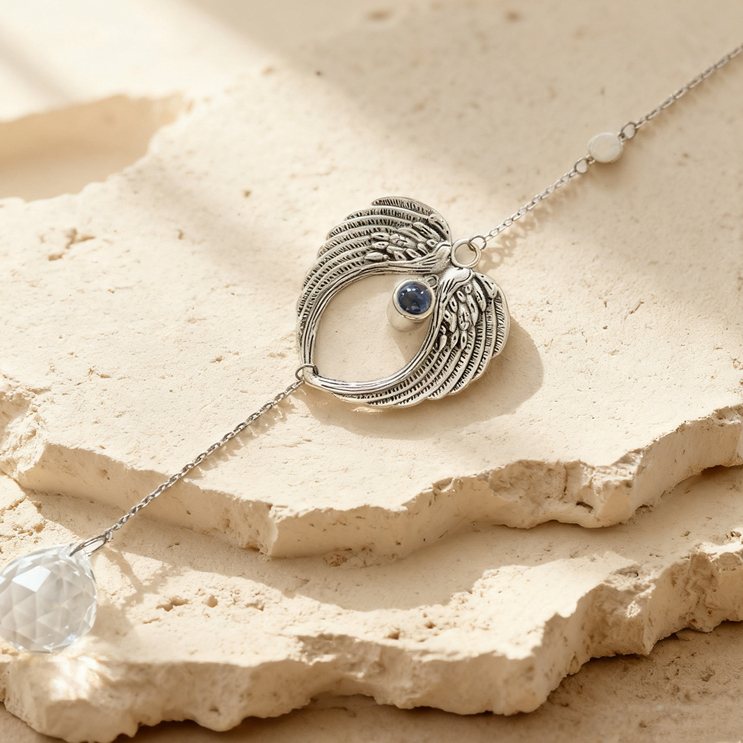 Colgante con imagen de proyección personalizada con alas, regalo conmemorativo para seres queridos.