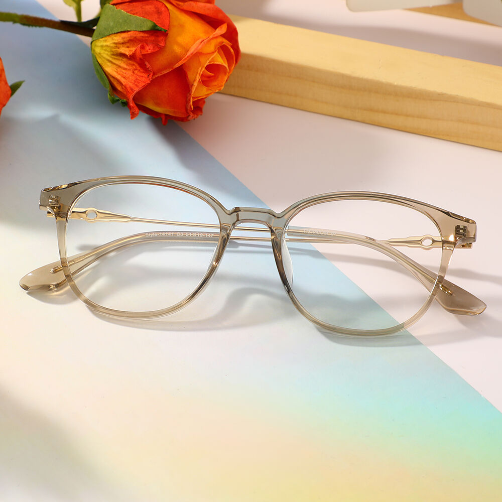 Dorothe Rund Braun Brille