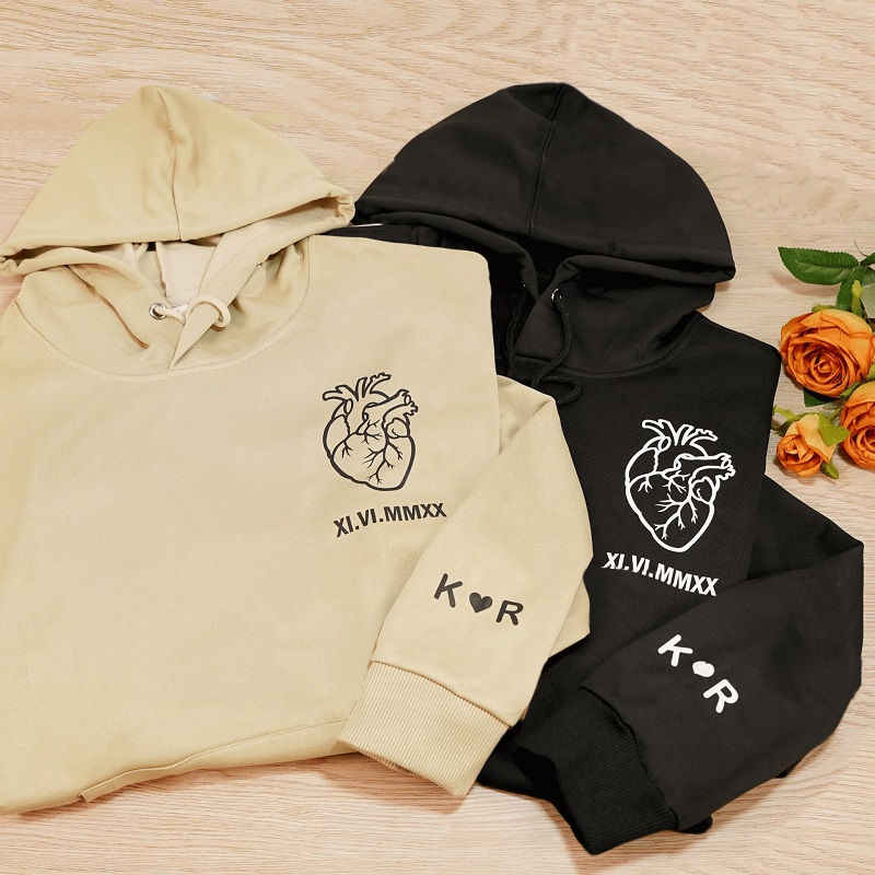 Felpa con cappuccio personalizzata con ricamo e data numerale romana personalizzata Regalo unico per un anniversario di coppia