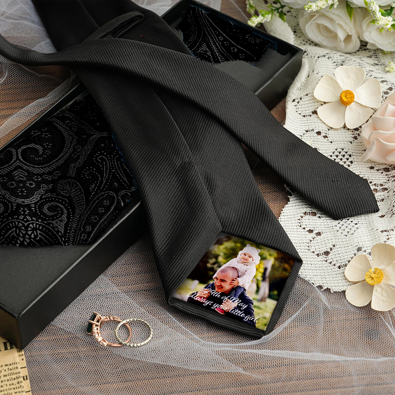 Corbata con imagen personalizada y texto personalizado. Un regalo cálido para tu amor.