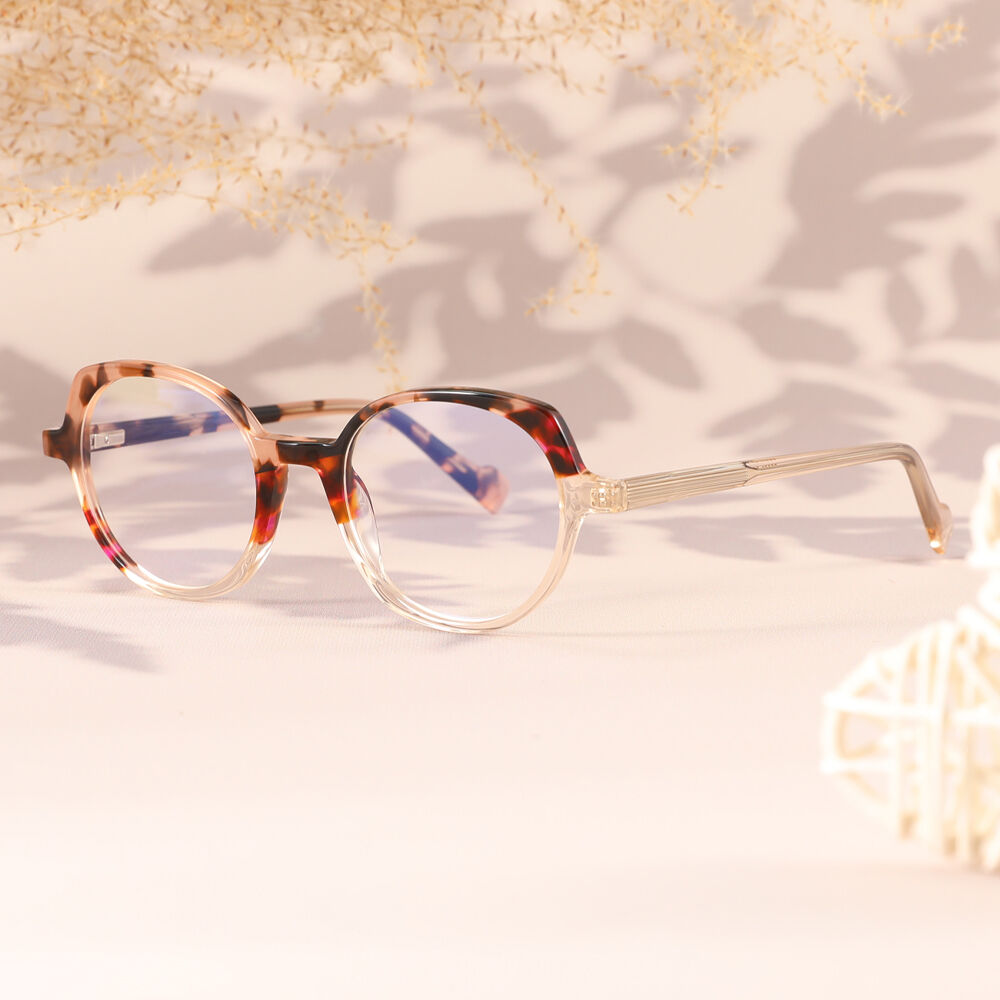 Wiley Cat Eye Champagne Glasses