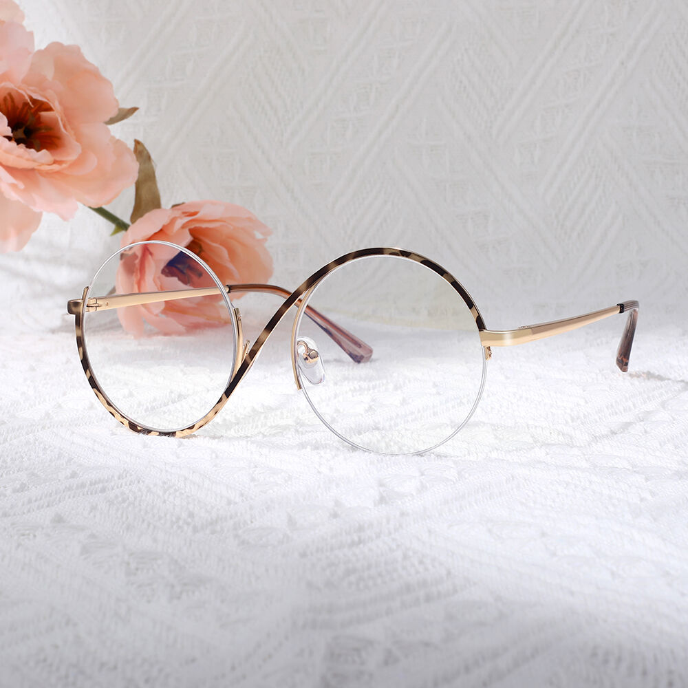 Hilary Round Leopard Glasses