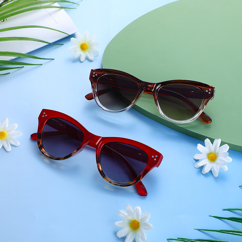 Rambler Cat Eye Grey Sunglasses