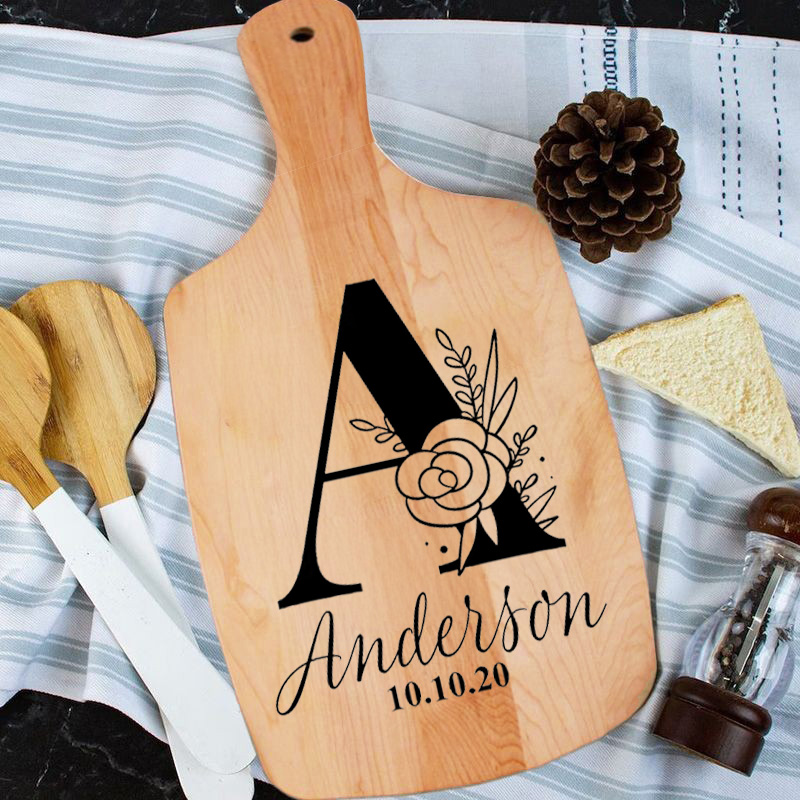 イニシャル 名入れ まな板 木製 カッティングボード 調理器具 無垢材
