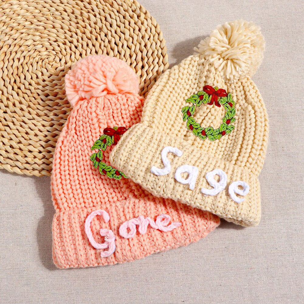 Gorro de niño personalizado con corona navideña y nombre bordado, regalo de Navidad para niños