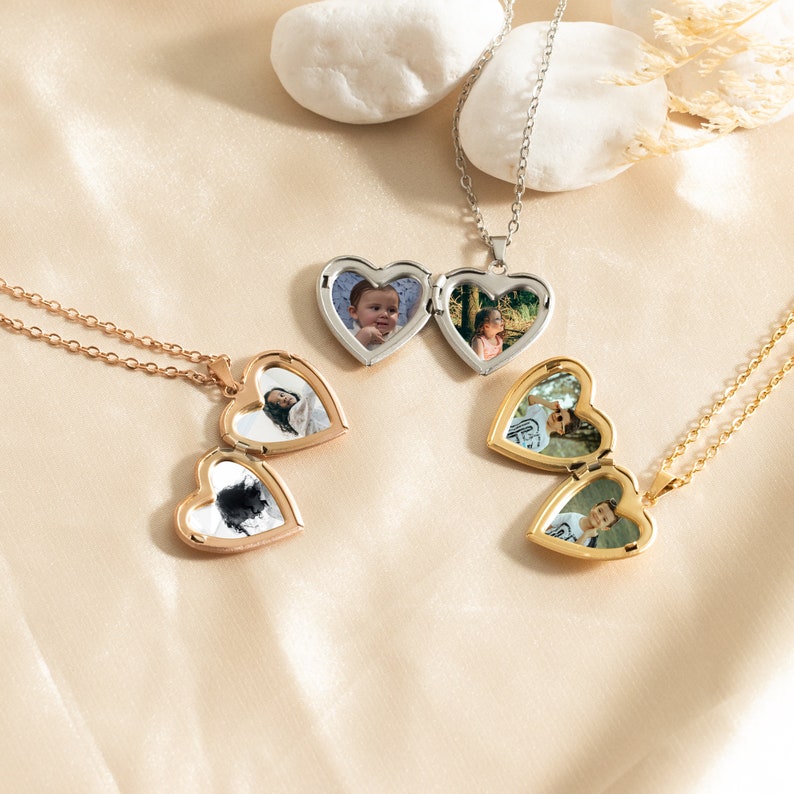 Personalized Heart-Shaped Photo Necklace With Birthday Flower Exquisite Birthday Gift