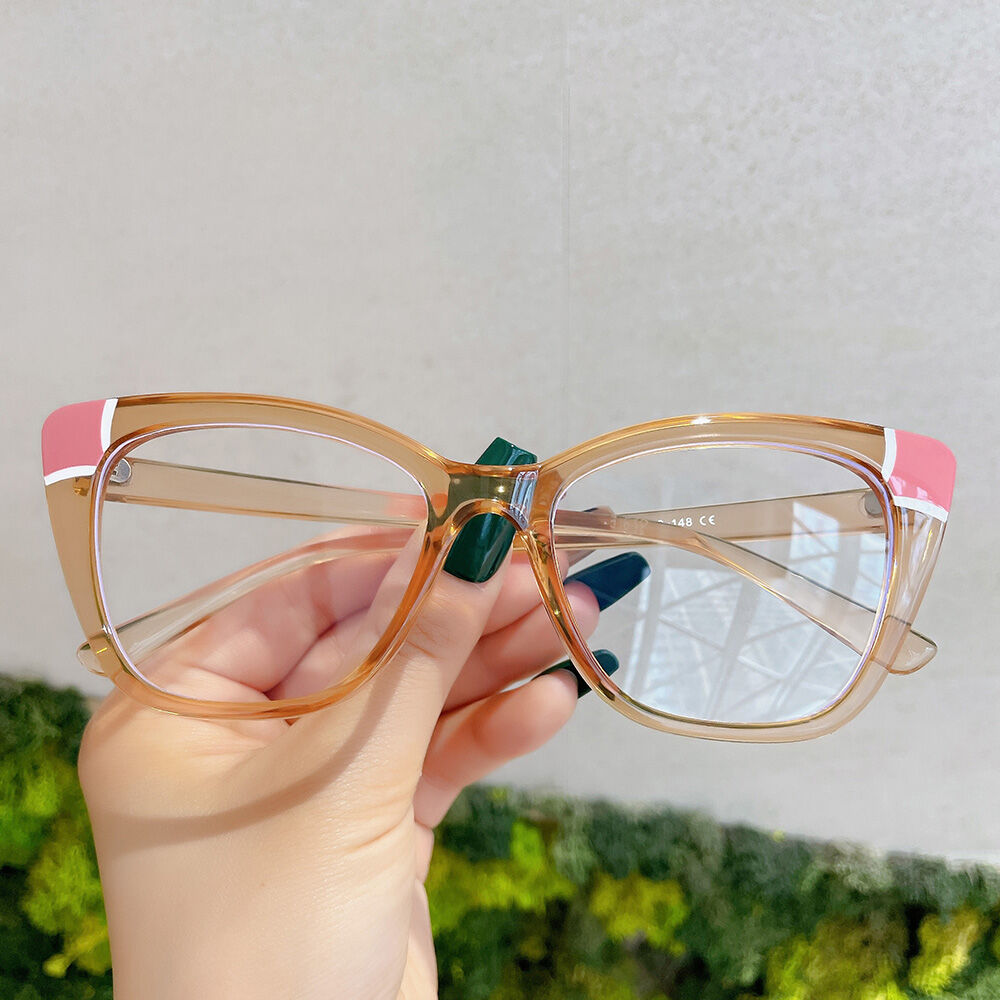 Xenia Cat Eye Champagne Glasses