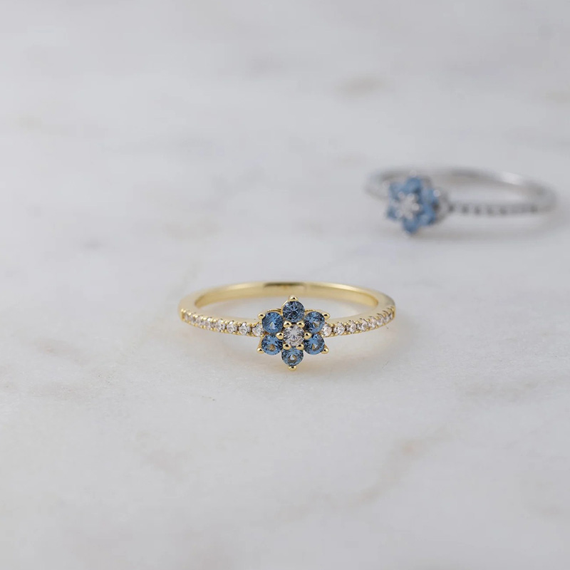 Personalized Snowflake Birthstone Ring Exquisite Gift for Wife