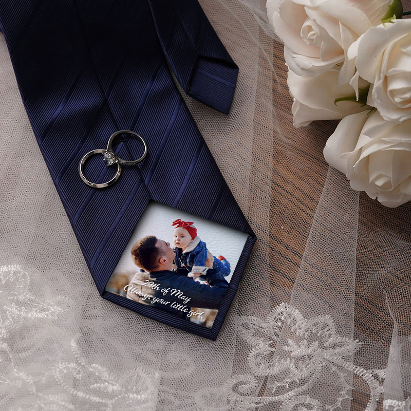 Corbata con imagen personalizada y texto personalizado. Un regalo cálido para tu amor.
