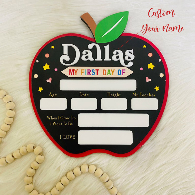 かわいい  ネーム入れ デスク プレート木製 新学期 りんごデザイン