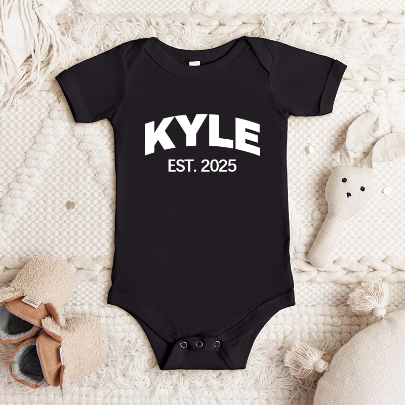 Onesie personalizzate per neonati con nome e data di scadenza dal design semplice Regalo perfetto per la festa del bebè per la famiglia