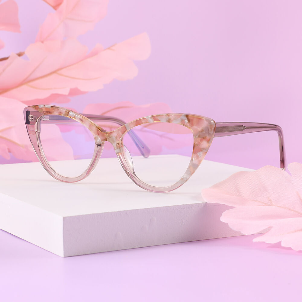 Hobbes Cat Eye Champagne Glasses